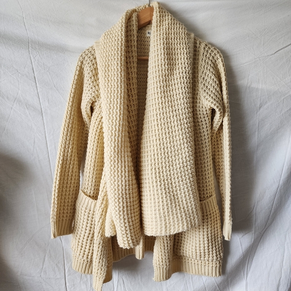 Vintage Sweaters - Chunky Knit Cream Open Front Cardigan/Sweater